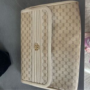 Gucci Elegant Cream Designer Women's Bag